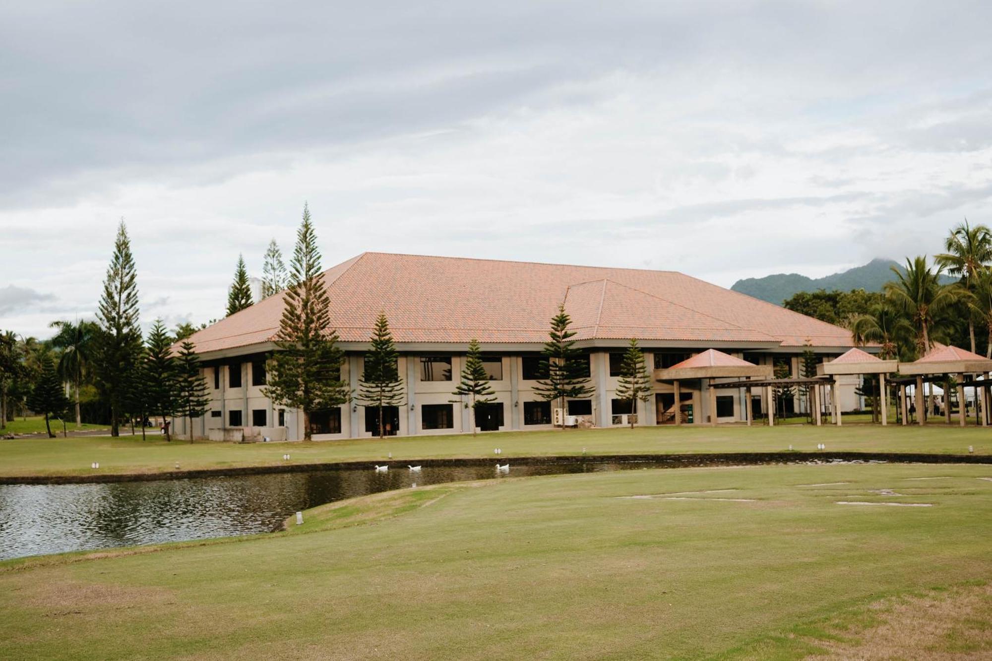 The Suites At Mount Malarayat Lipa City Exterior photo