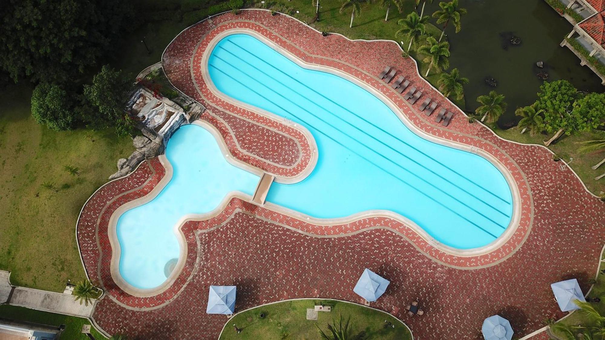 The Suites At Mount Malarayat Lipa City Exterior photo