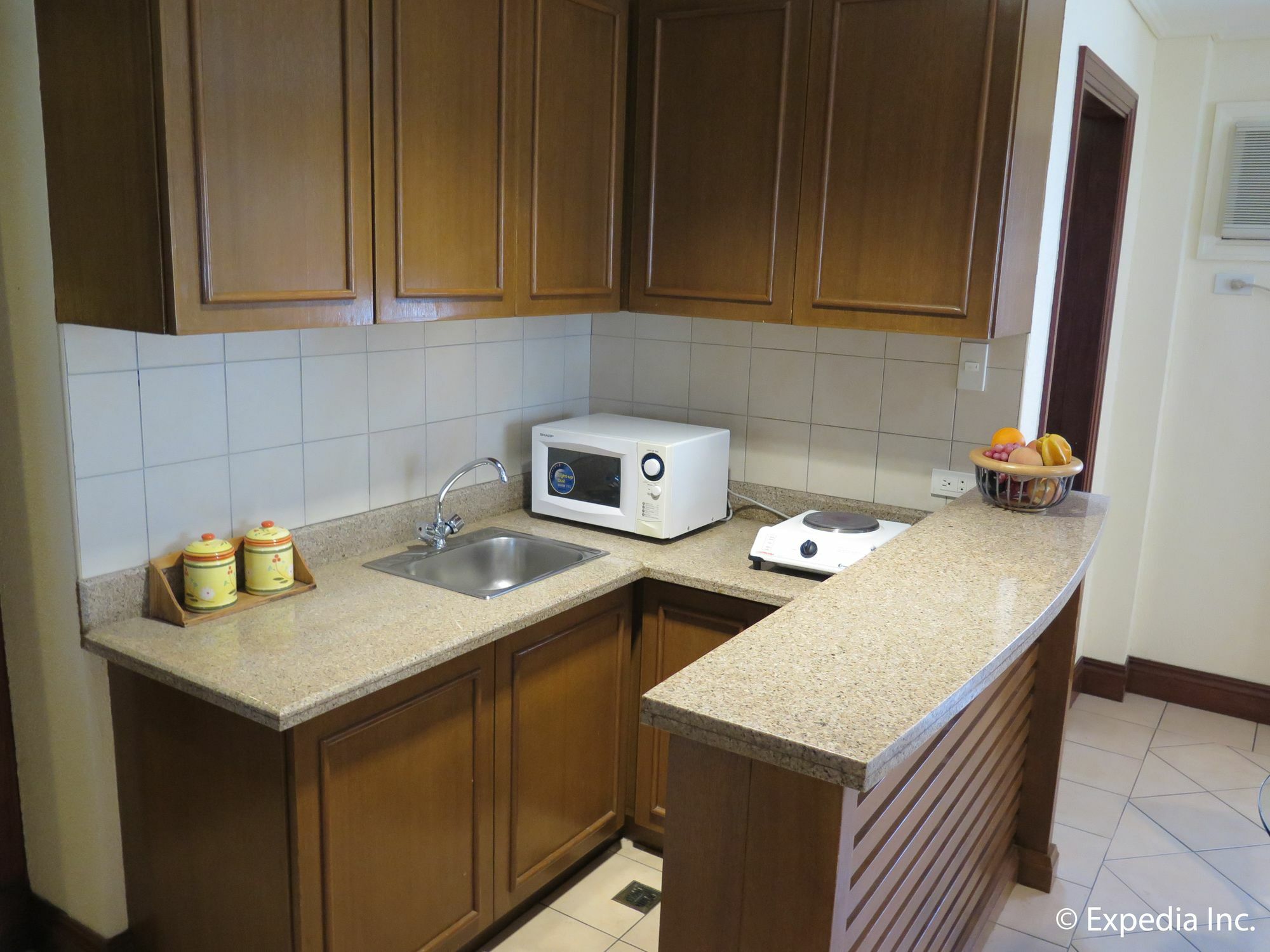 The Suites At Mount Malarayat Lipa City Exterior photo