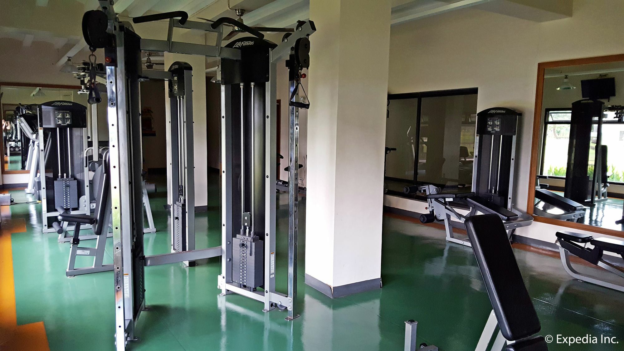 The Suites At Mount Malarayat Lipa City Exterior photo